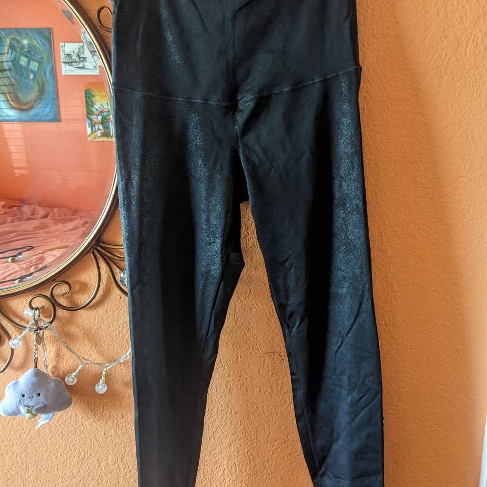 53. Empetua Leggings Tummy Control Shimmer Detail